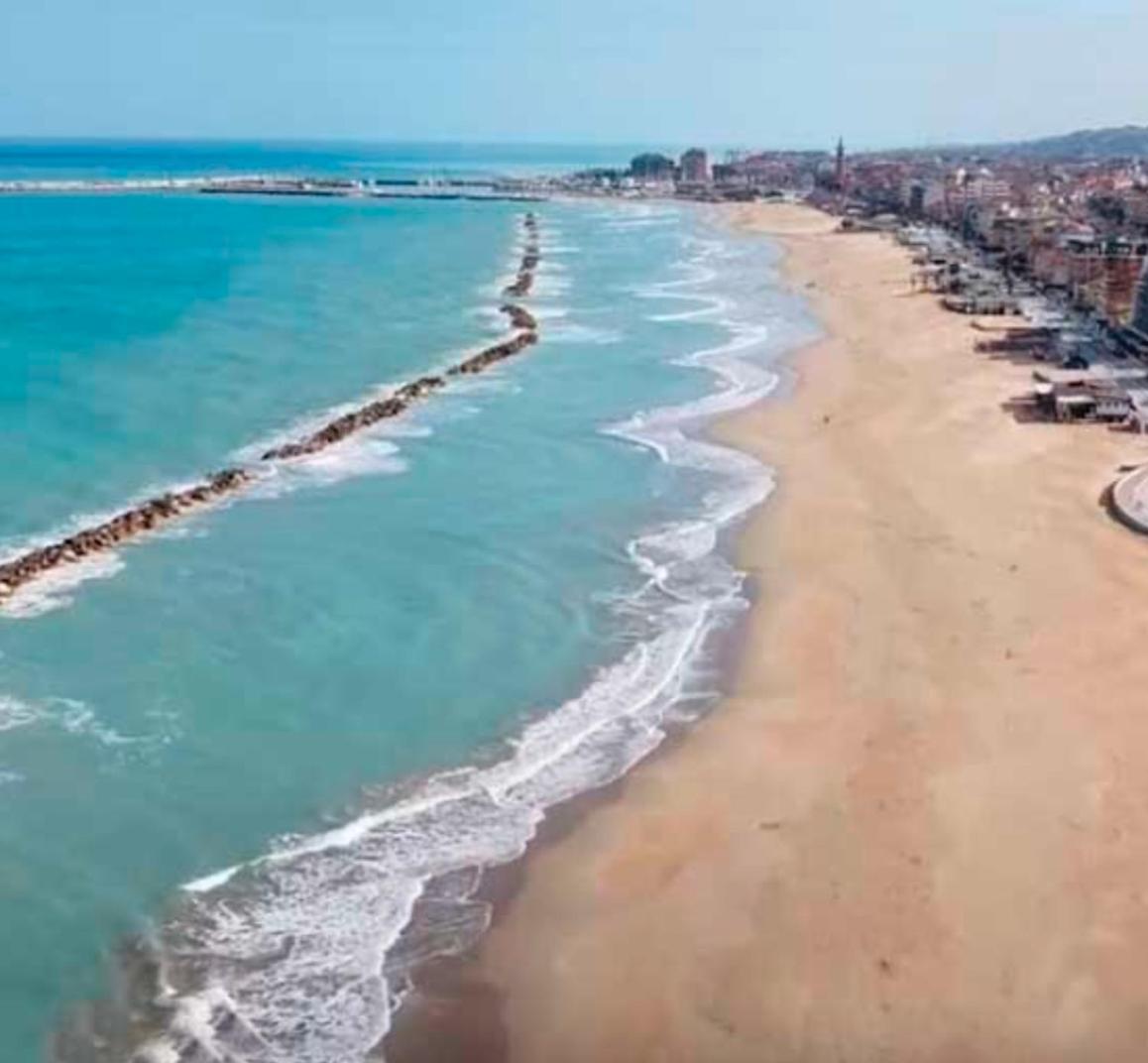 Appartement La Voce Del Mare 3 à Civitanova Marche Extérieur photo